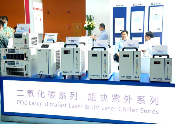 如何選擇適合LED顯示屏的冷水機?
